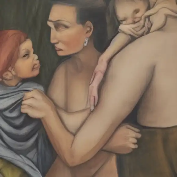 La imagen representa una fuerte y duradera conexión familiar entre Raquel Revolv y su nieto Michelangelo tras la pérdida de su padre.